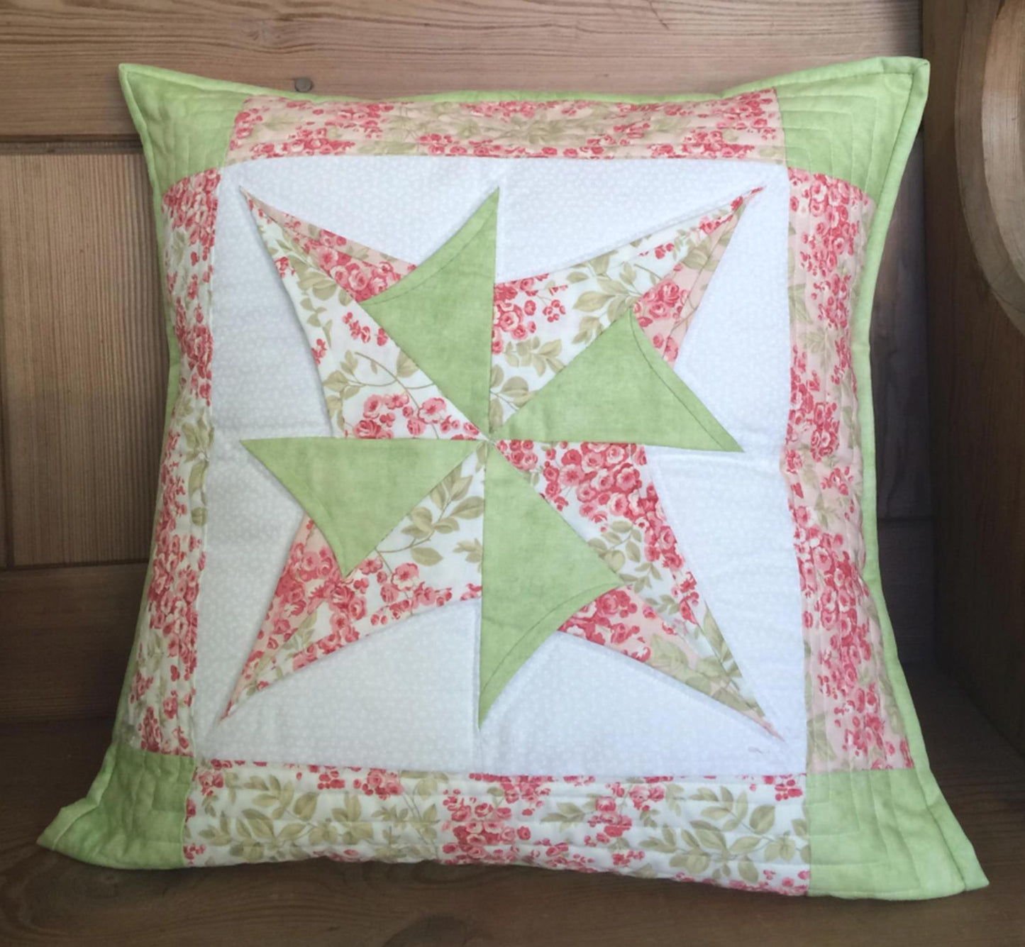 Folded Rose Pinwheel Cushion Pattern